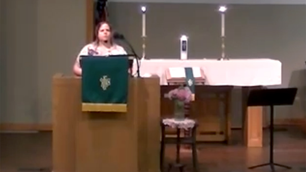 Picture of Pastor Paula with link to an introduction